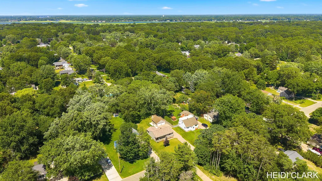 16105 Gary Avenue Grand Haven Charter Township MI 49417