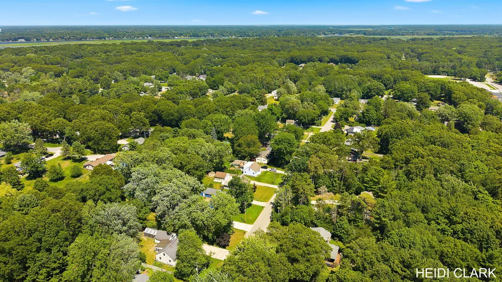 16105 Gary Avenue Grand Haven Charter Township MI 49417