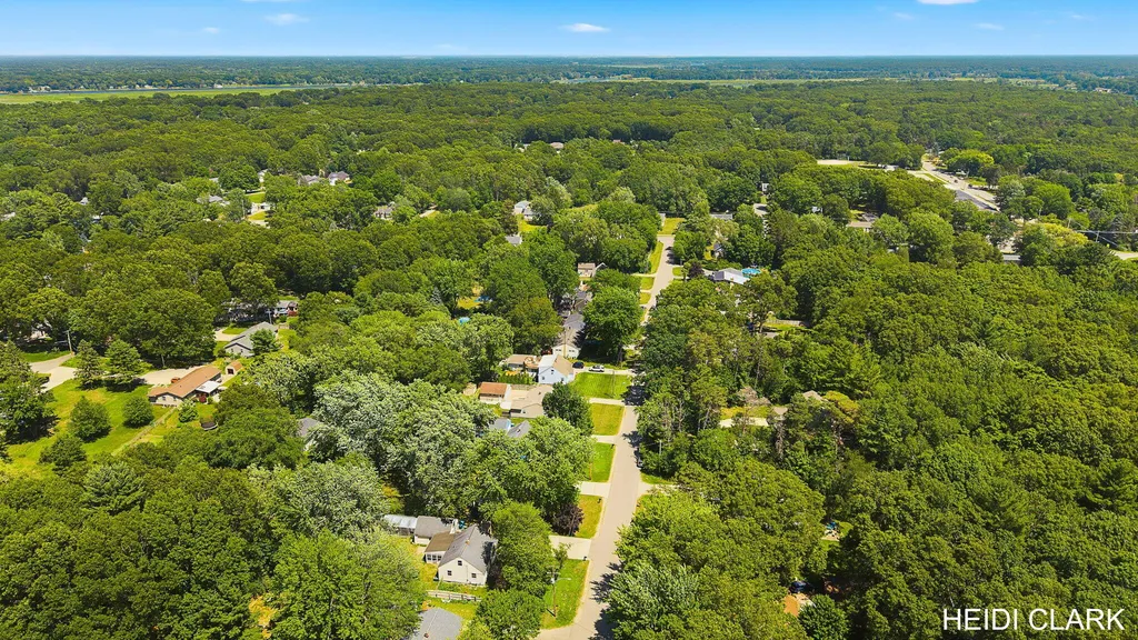 16105 Gary Avenue Grand Haven Charter Township MI 49417