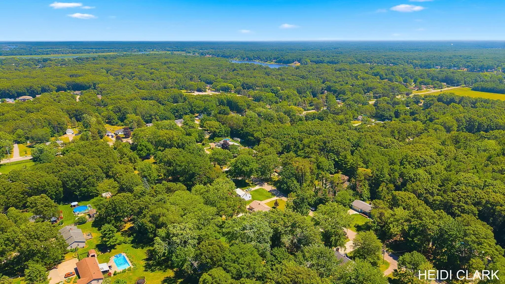 16105 Gary Avenue Grand Haven Charter Township MI 49417