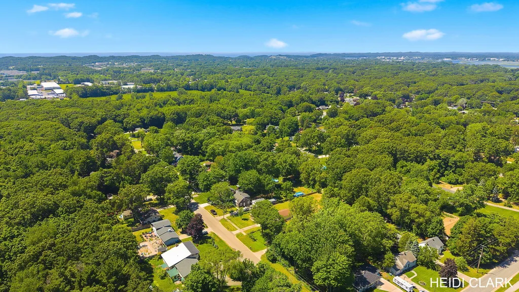 16105 Gary Avenue Grand Haven Charter Township MI 49417