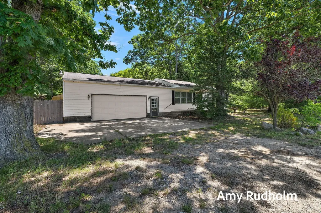 1150 Debaker Road Muskegon Charter Township MI 49442