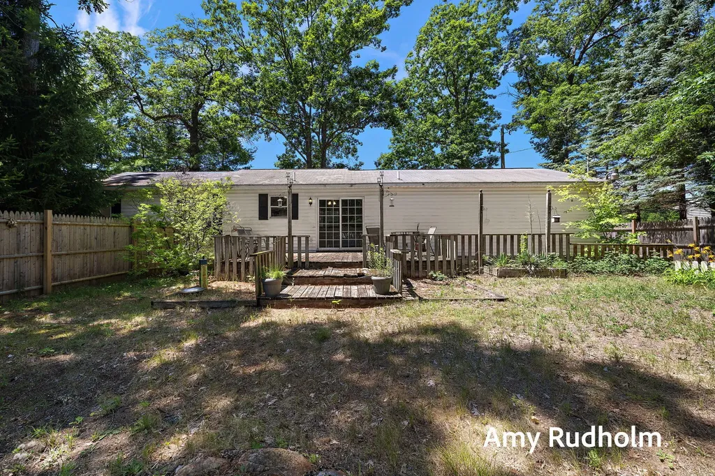 1150 Debaker Road Muskegon Charter Township MI 49442