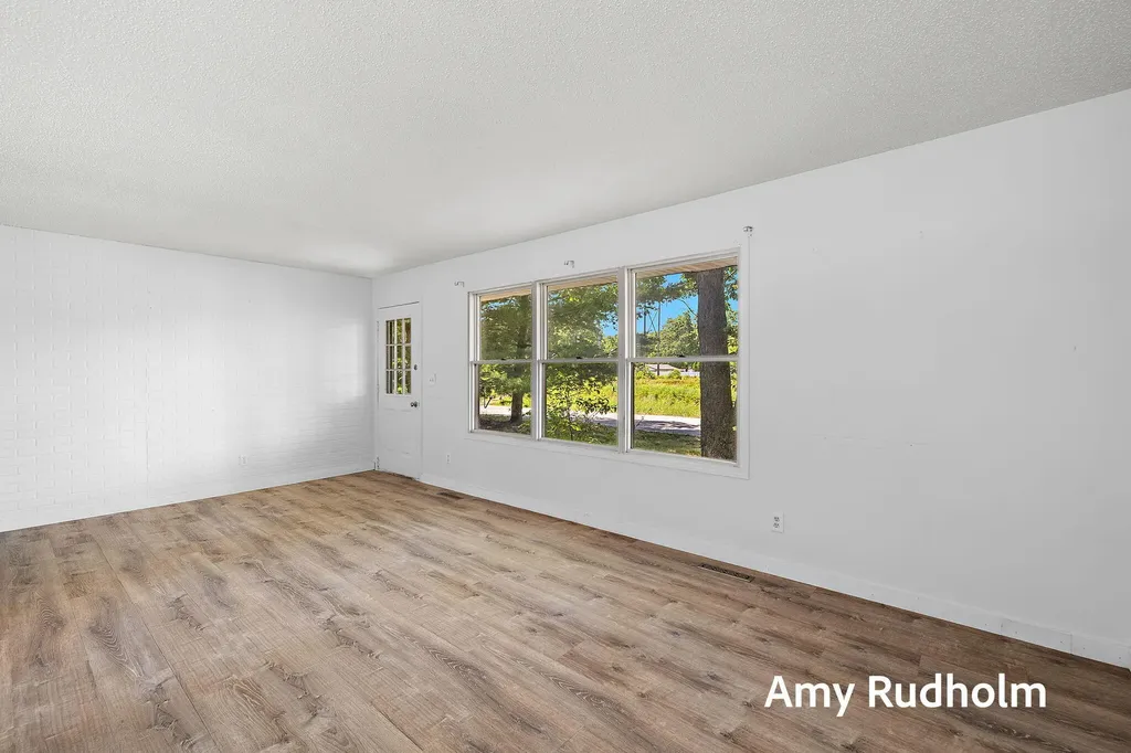 1150 Debaker Road Muskegon Charter Township MI 49442