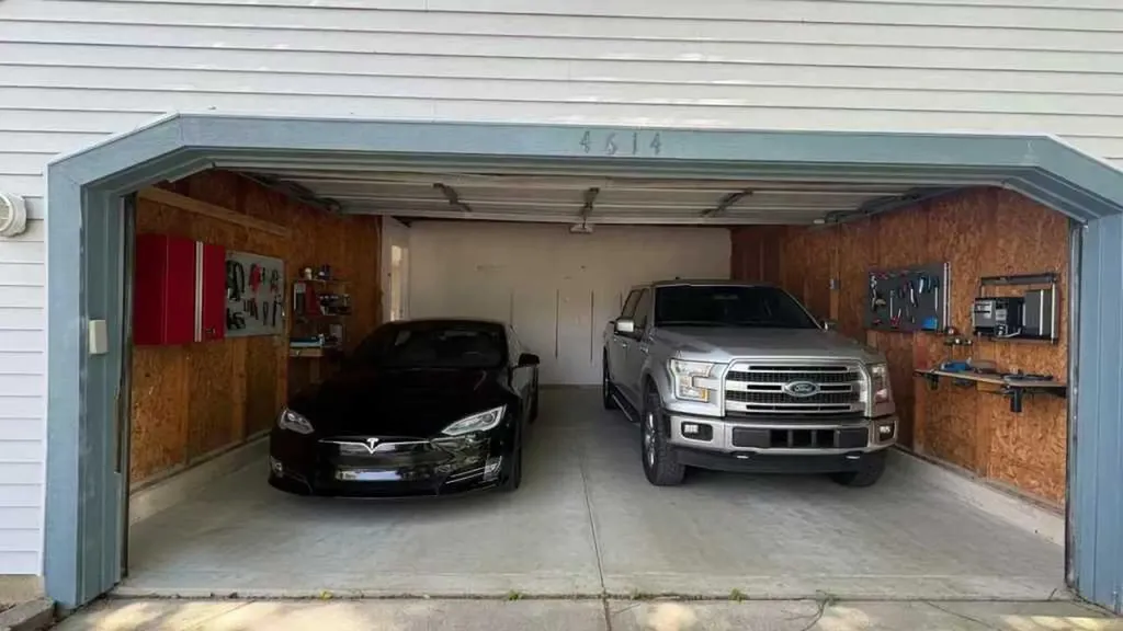 4614 Country Hill Drive SE Kentwood City MI 49512