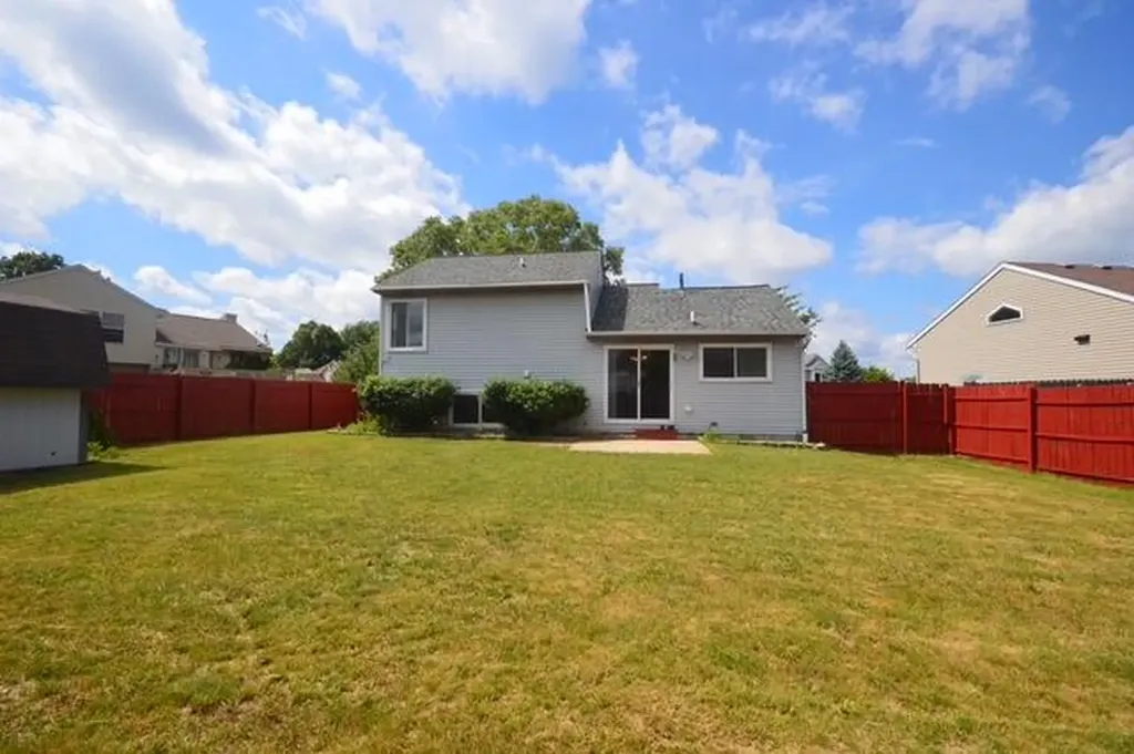 4614 Country Hill Drive SE Kentwood City MI 49512