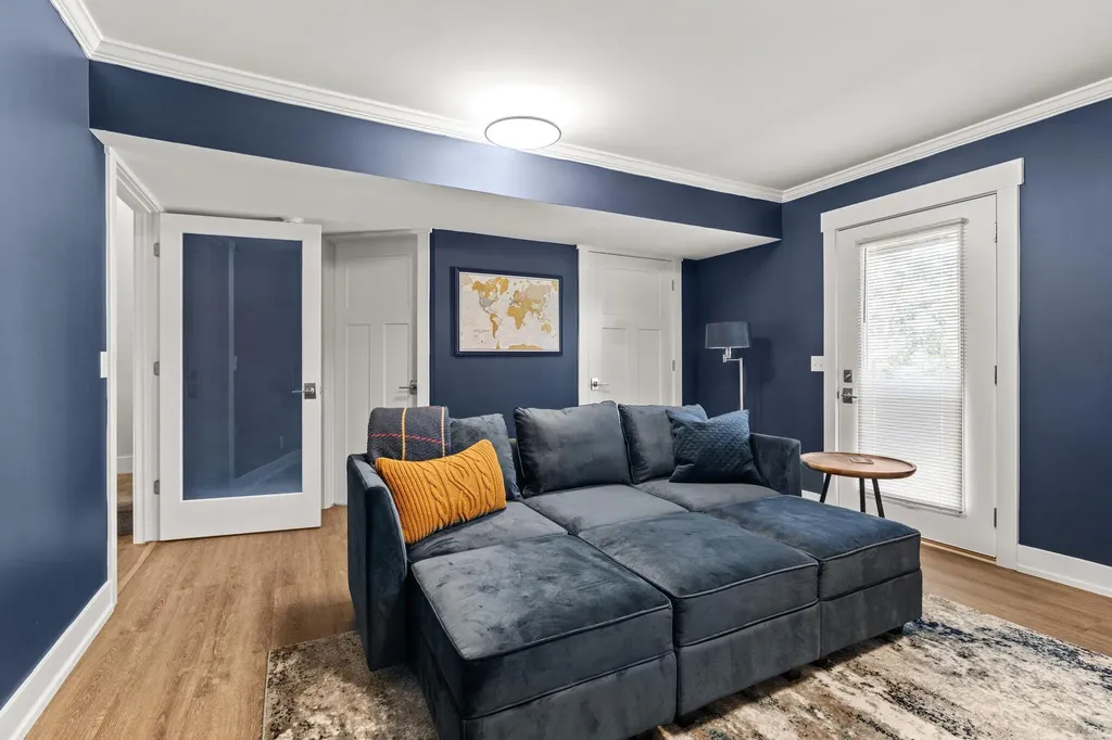 160 Keewatin Way Unknown City MI 49406