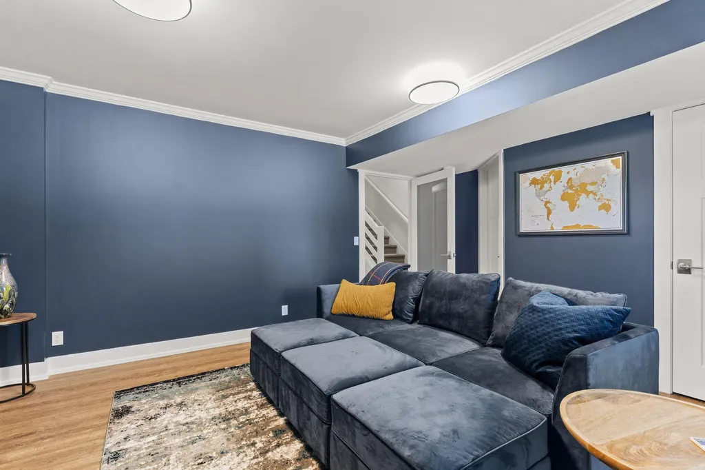 160 Keewatin Way Unknown City MI 49406