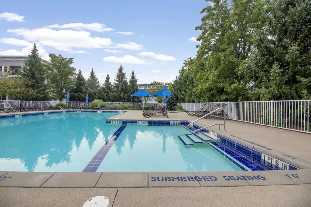 160 Keewatin Way Unknown City MI 49406