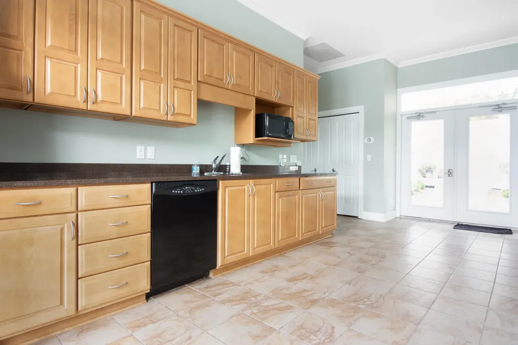 160 Keewatin Way Unknown City MI 49406