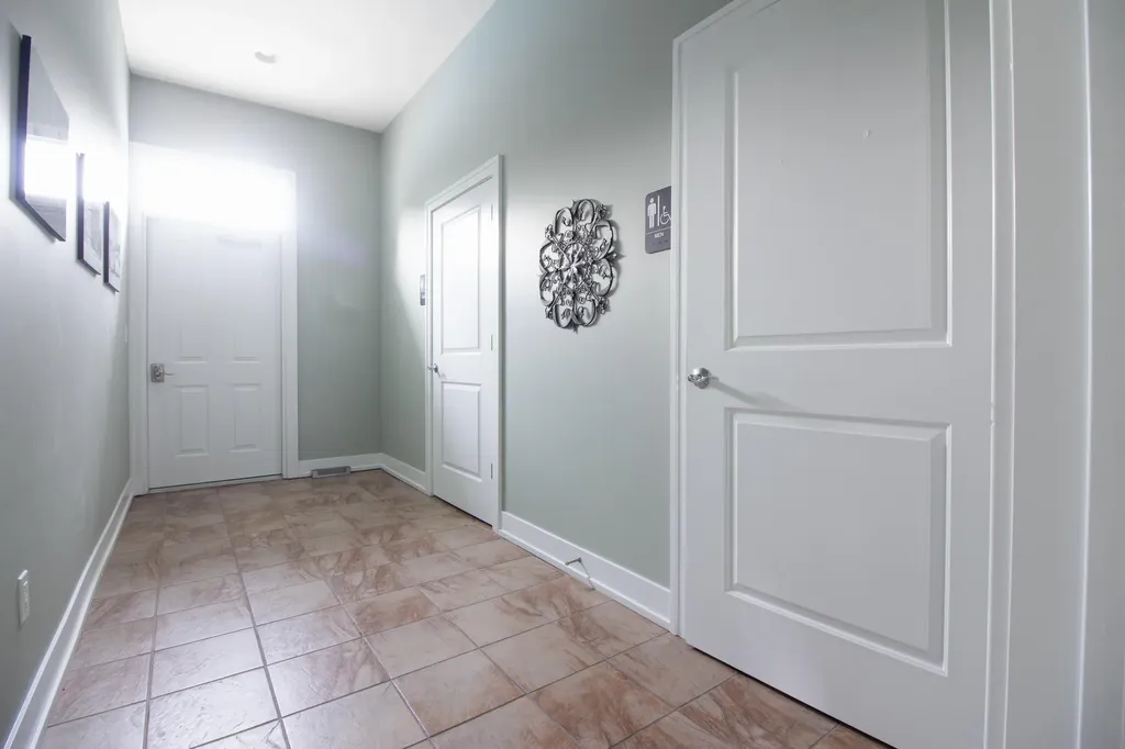 160 Keewatin Way Unknown City MI 49406