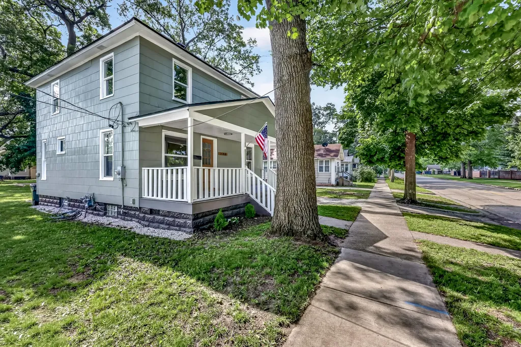 1688 Hoyt Street Muskegon City MI 49442