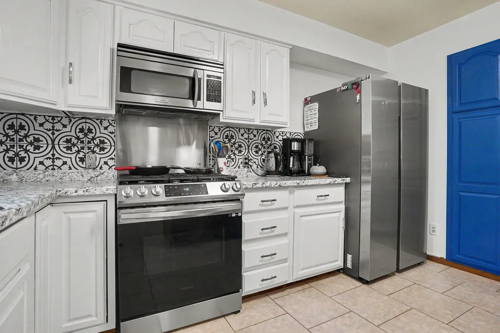 2139 Deerwood Drive Muskegon Charter Township MI 49457
