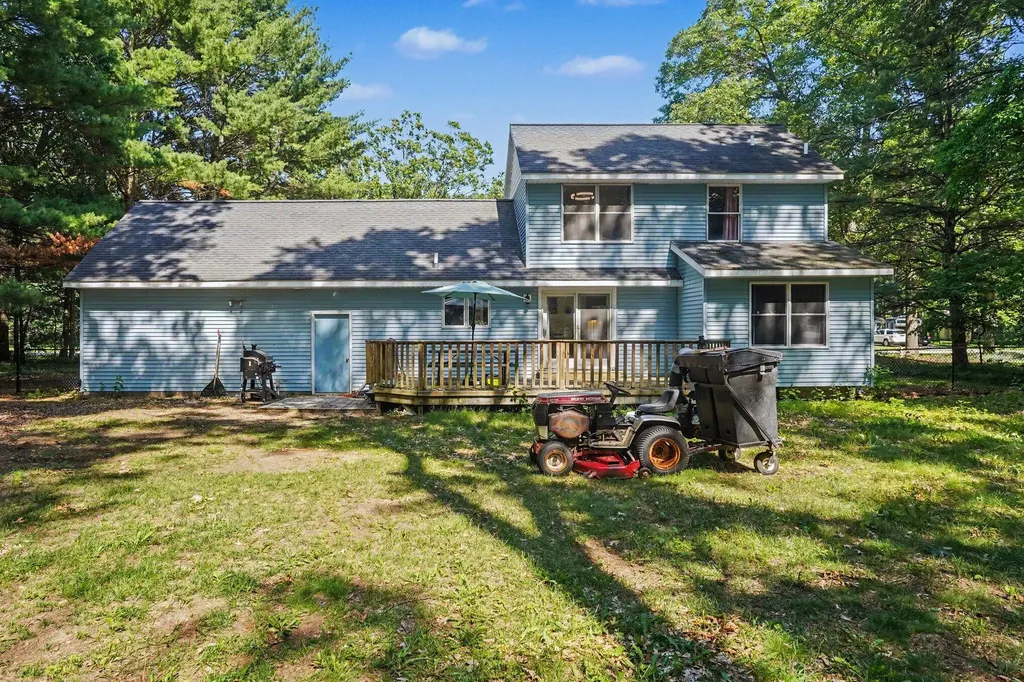 2139 Deerwood Drive Muskegon Charter Township MI 49457