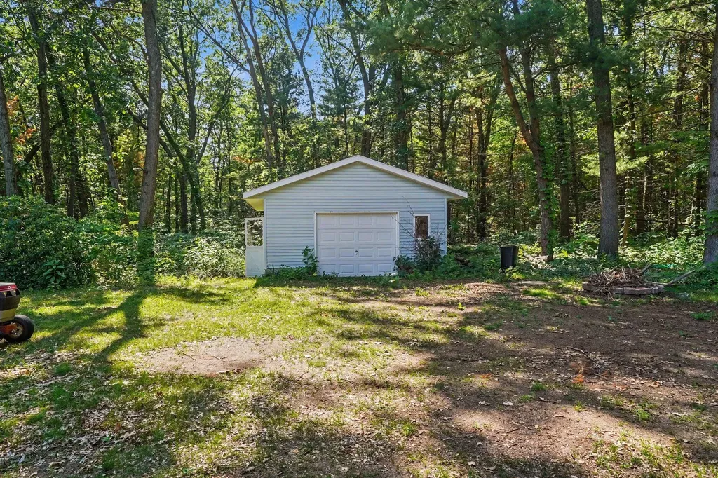 2139 Deerwood Drive Muskegon Charter Township MI 49457