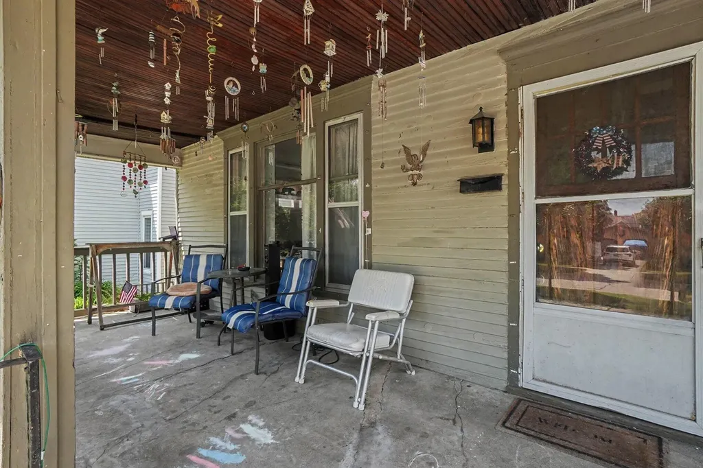 41 E 14th Street Holland City MI 49423