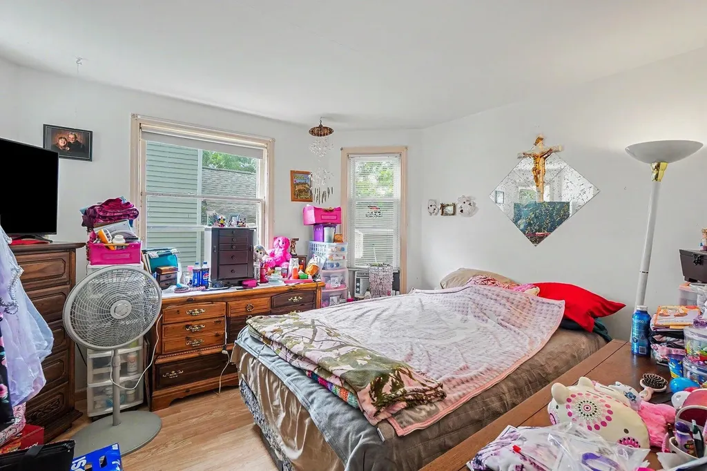 41 E 14th Street Holland City MI 49423