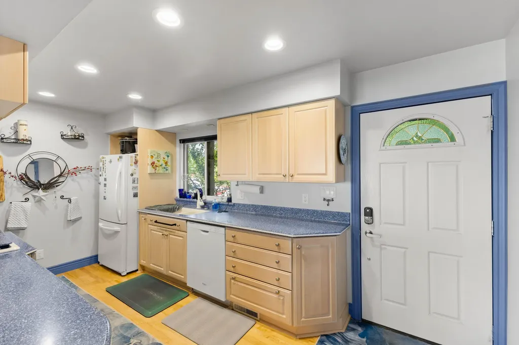 553 Gidley Circle Grand Haven City MI 49417