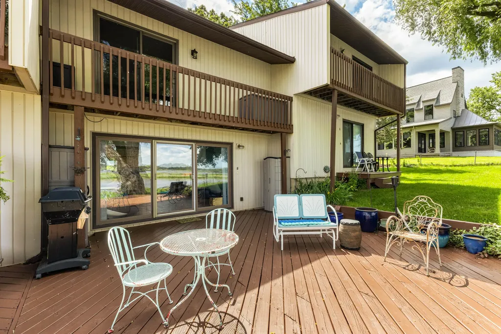 553 Gidley Circle Grand Haven City MI 49417