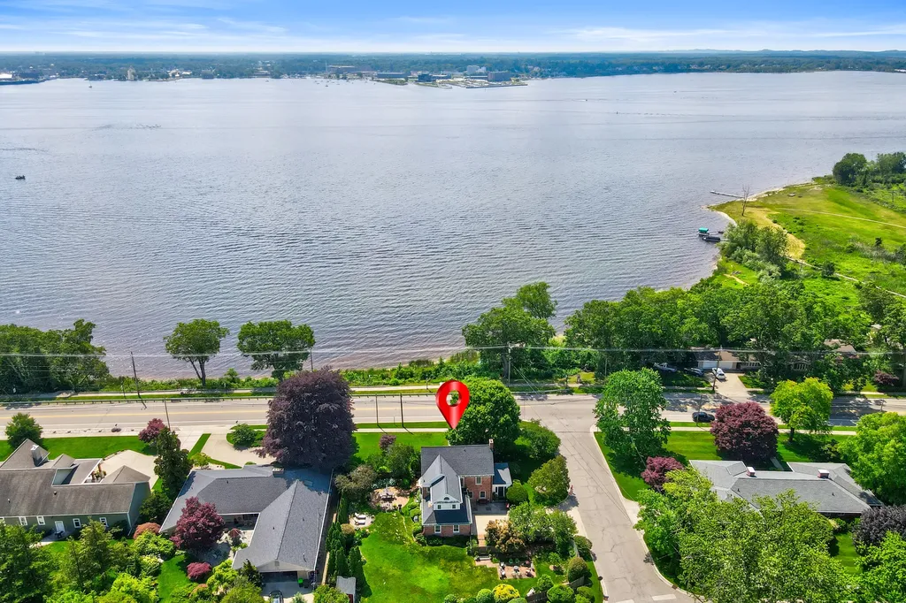 636 Ruddiman Drive North Muskegon City MI 49445