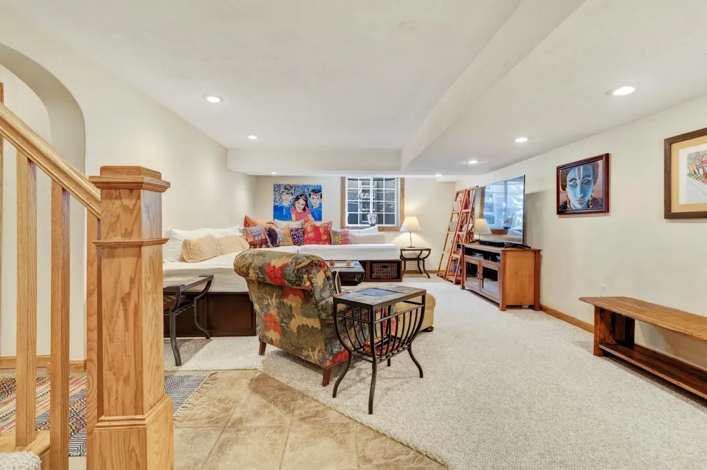 636 Ruddiman Drive North Muskegon City MI 49445