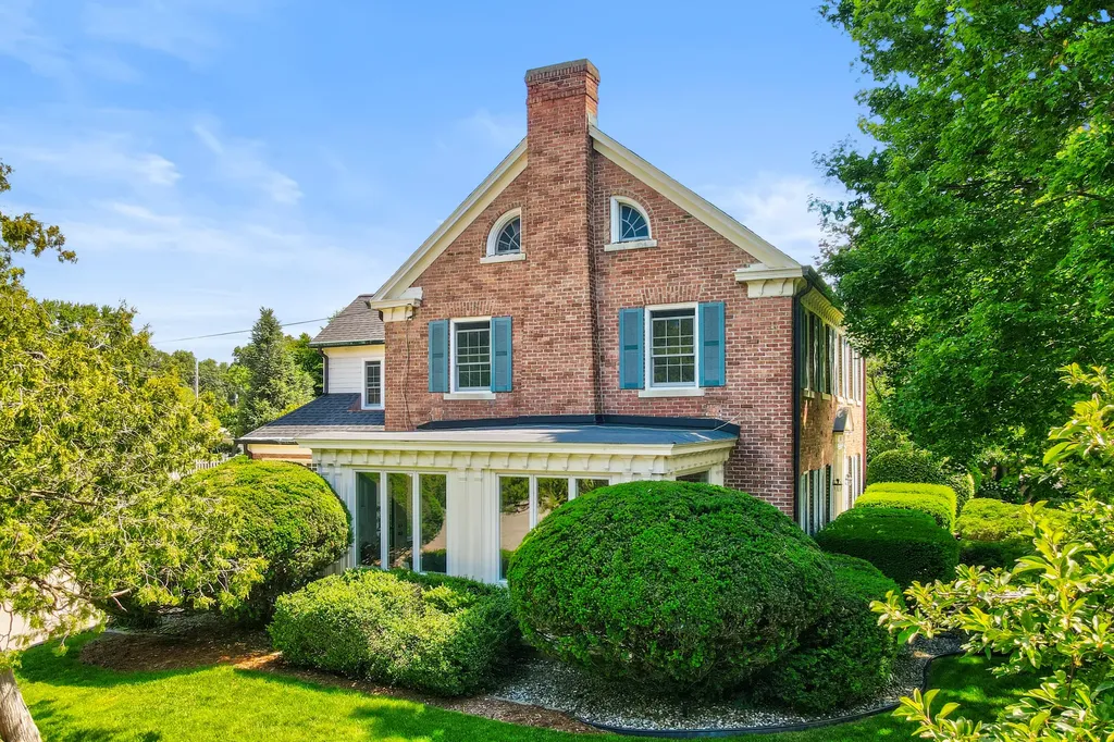 636 Ruddiman Drive North Muskegon City MI 49445