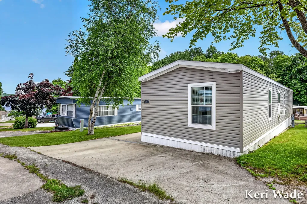 6100 N Beaune Road Hamlin Township MI 49431