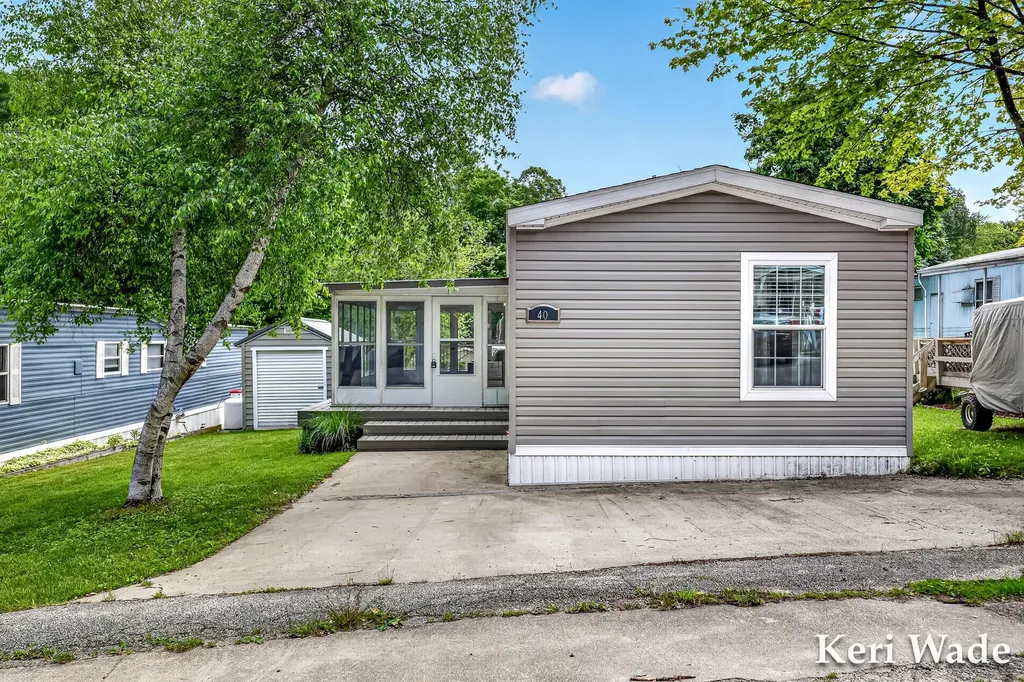 6100 N Beaune Road Hamlin Township MI 49431