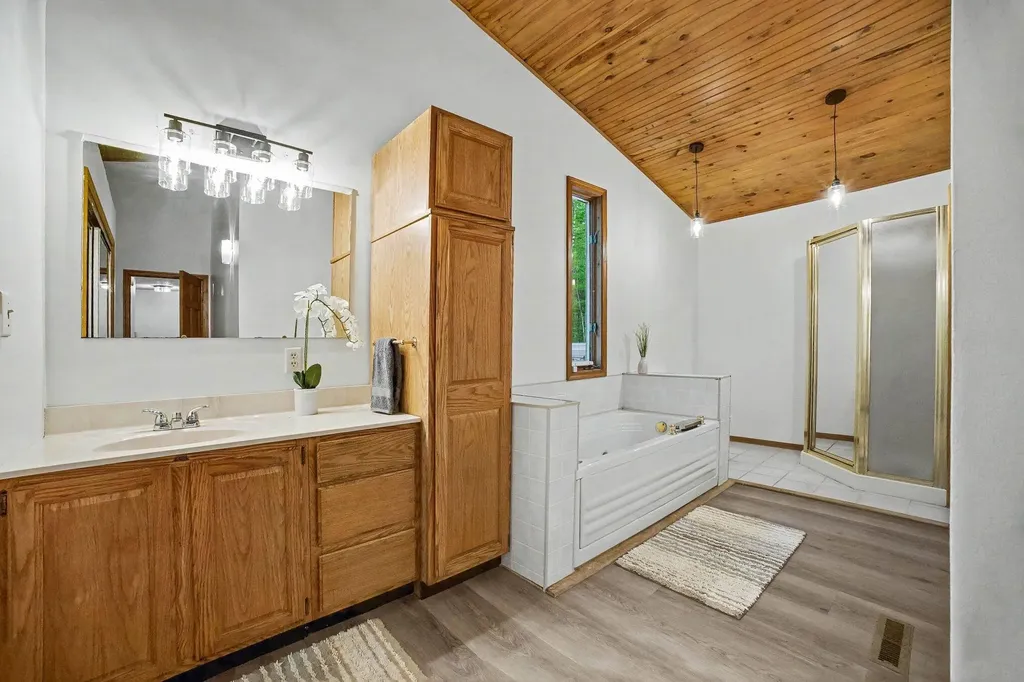6473 Windwood Drive Fruitport Charter Township MI 49415