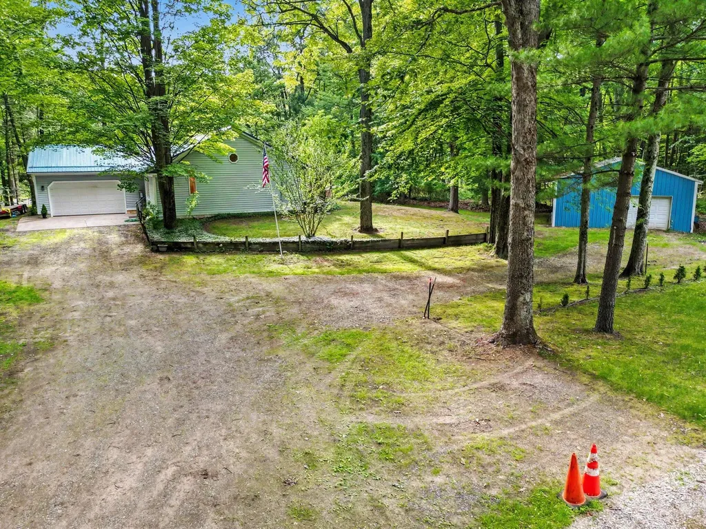 6473 Windwood Drive Fruitport Charter Township MI 49415