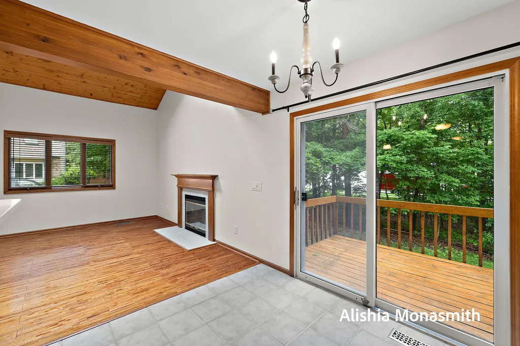 17511 Parkwood Drive Ferrysburg City MI 49456