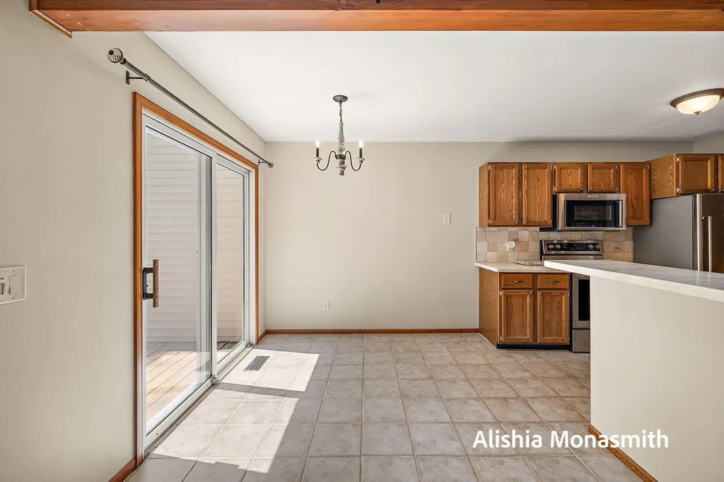 17511 Parkwood Drive Ferrysburg City MI 49456