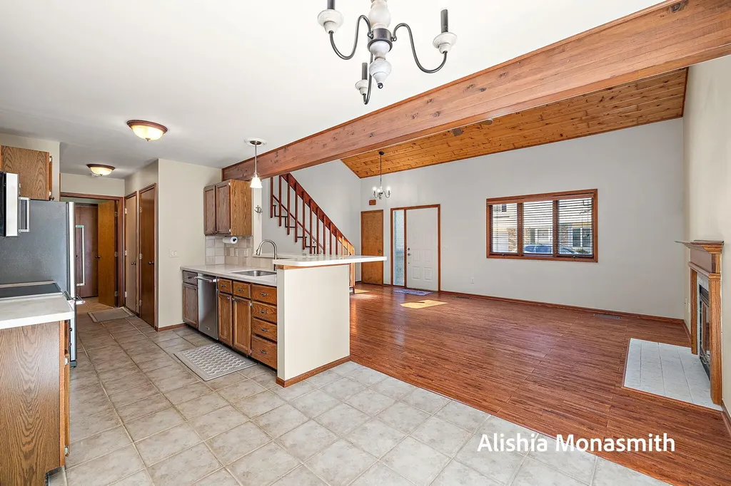 17511 Parkwood Drive Ferrysburg City MI 49456