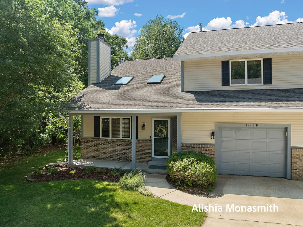 17511 Parkwood Drive Ferrysburg City MI 49456