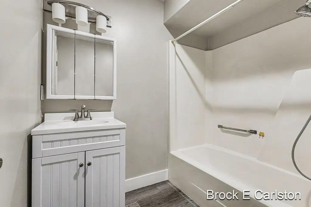 643 E Sternberg Road Norton Shores City MI 49441