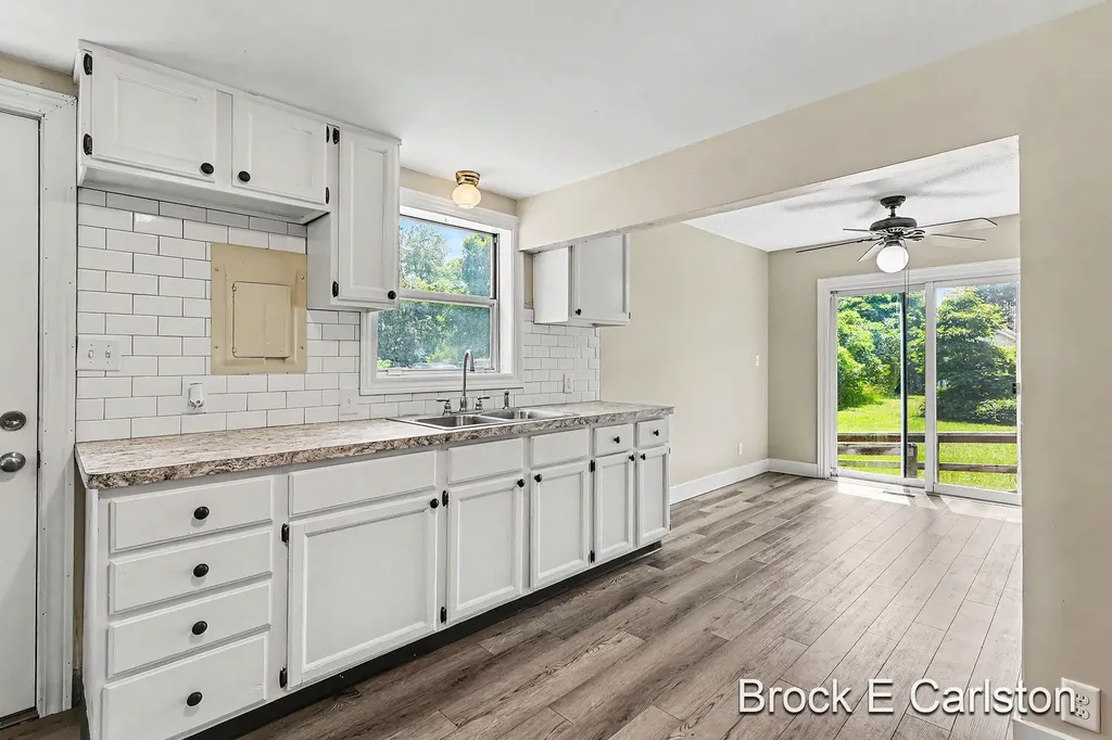 643 E Sternberg Road Norton Shores City MI 49441