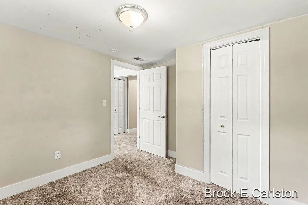 643 E Sternberg Road Norton Shores City MI 49441