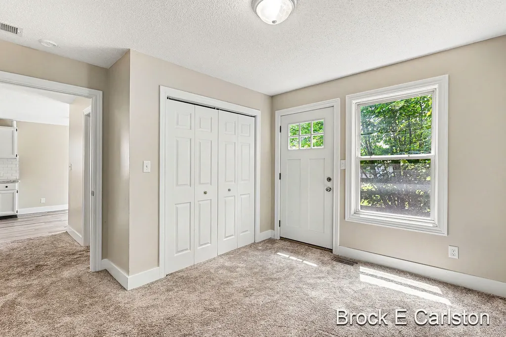 643 E Sternberg Road Norton Shores City MI 49441