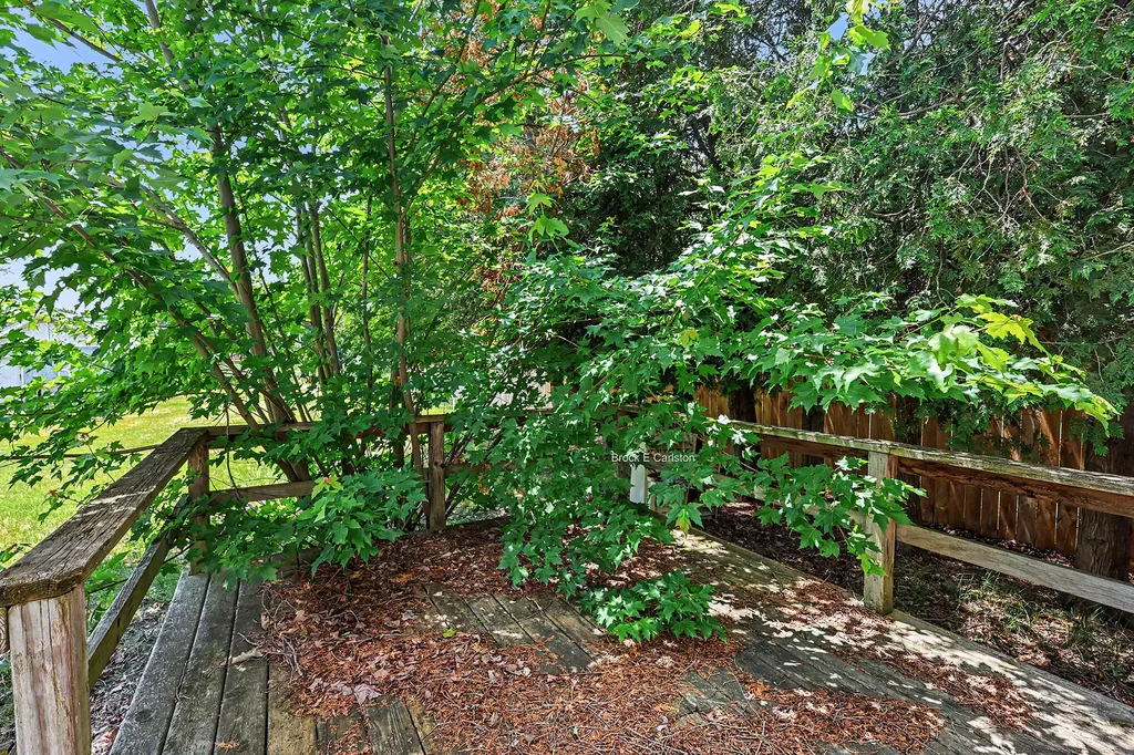 643 E Sternberg Road Norton Shores City MI 49441