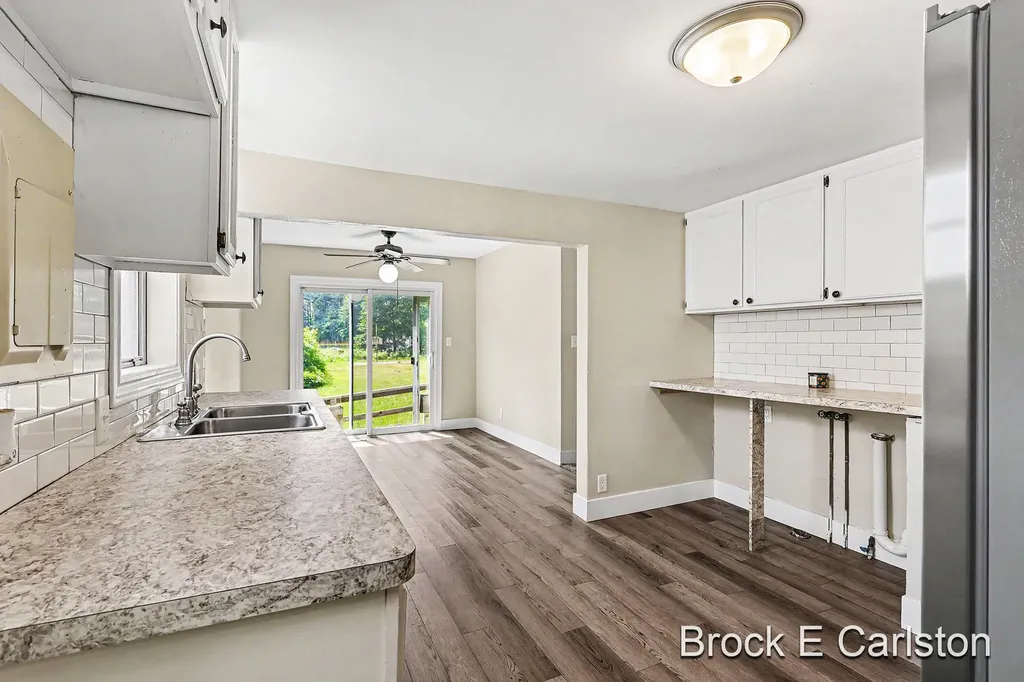 643 E Sternberg Road Norton Shores City MI 49441