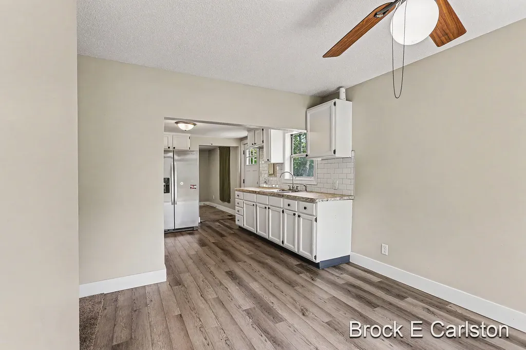 643 E Sternberg Road Norton Shores City MI 49441
