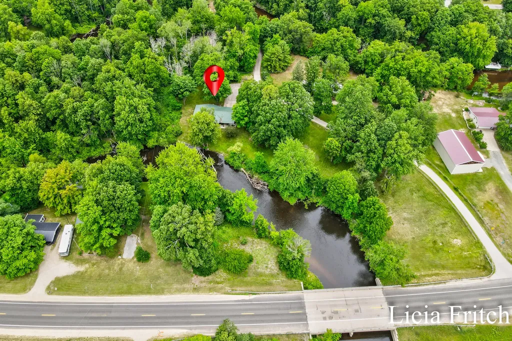 9016 E M 20 Newfield Township MI 49421