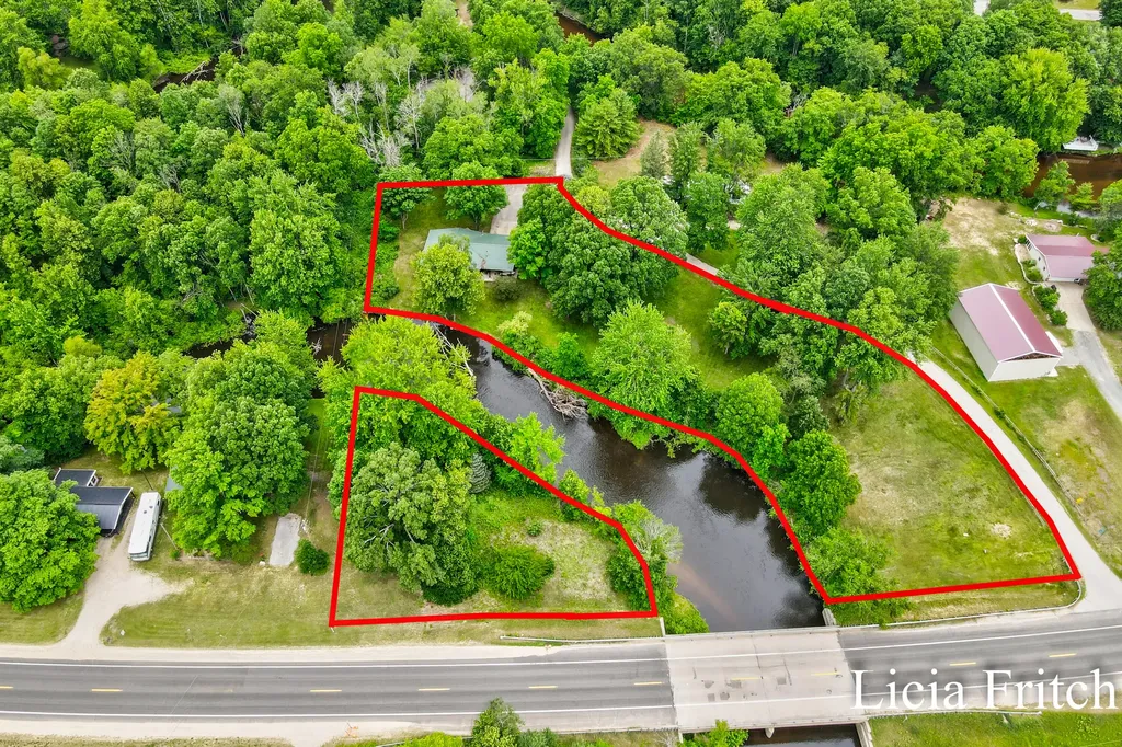 9016 E M 20 Newfield Township MI 49421