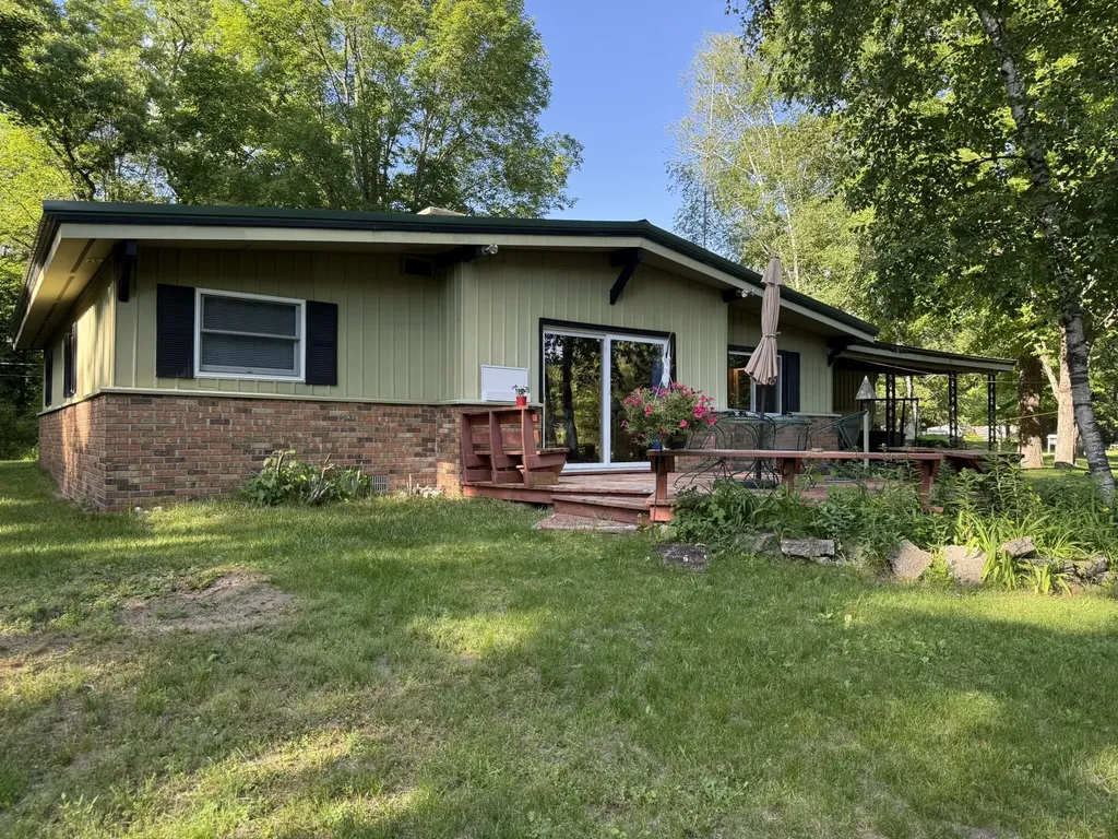 9016 E M 20 Newfield Township MI 49421