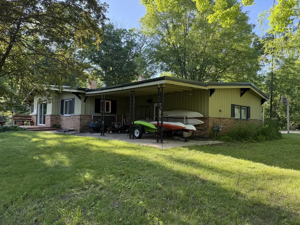 9016 E M 20 Newfield Township MI 49421