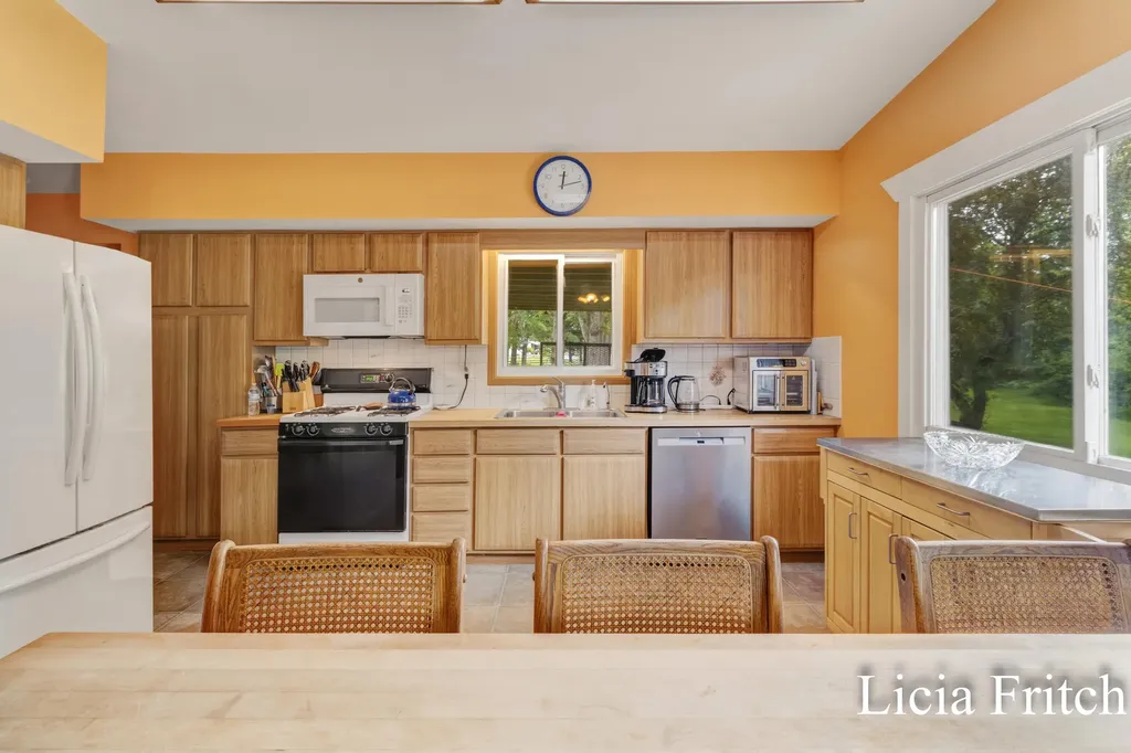 9016 E M 20 Newfield Township MI 49421