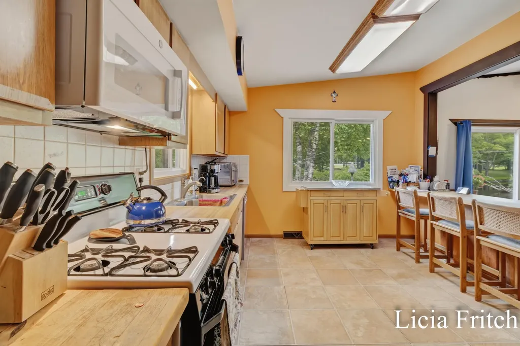9016 E M 20 Newfield Township MI 49421