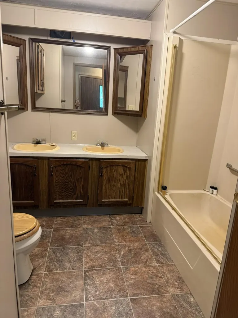 9034 E M 20 Newfield Township MI 49421
