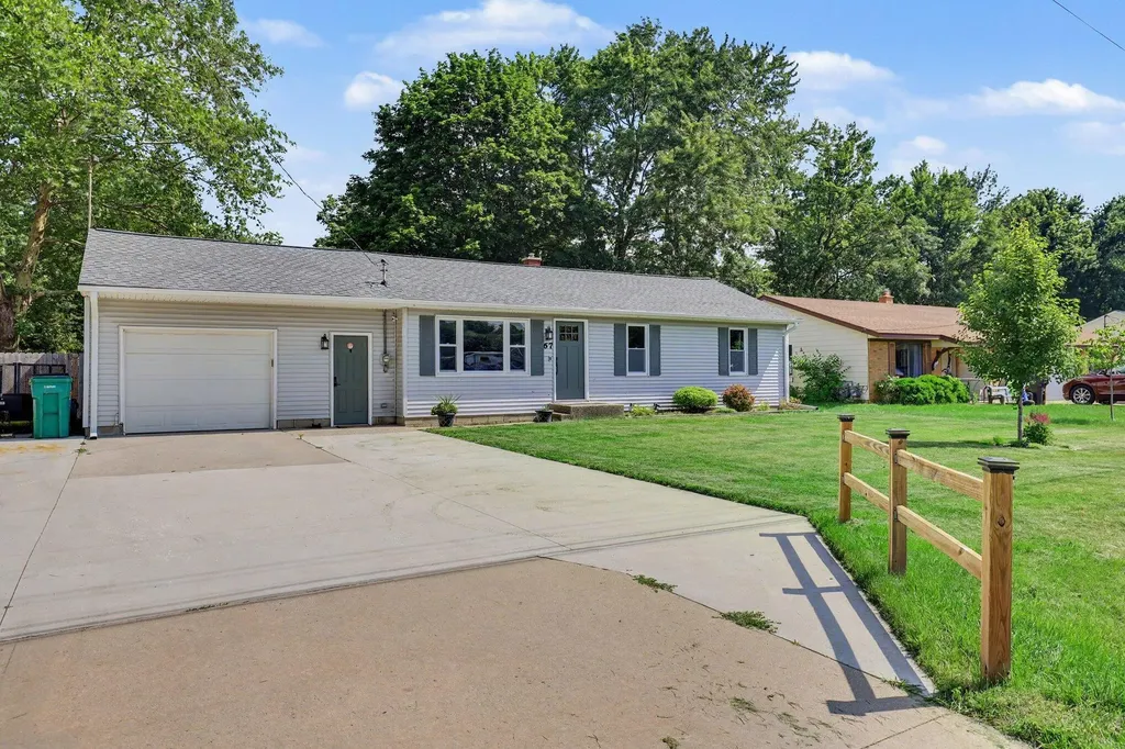 67 Gaines Street SE Gaines Charter Township MI 49548