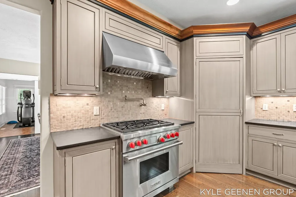 593 Old Macatawa Court Park Township MI 49423